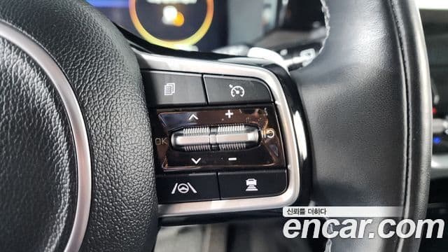 Kia Sorento 2023 — Фото 17/20
