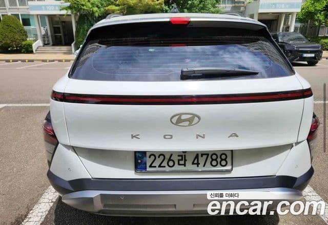Hyundai Kona 2023 — Фото 2/7
