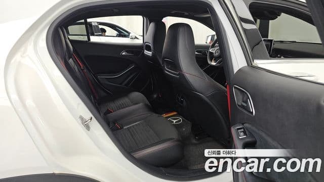 Mercedes-Benz GLA-Class 2018 — ფოტო 12/20