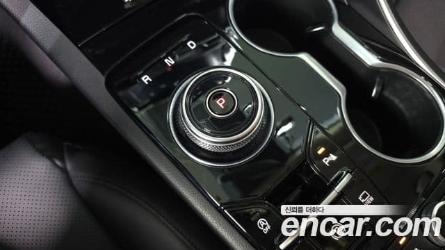 Kia K5 2023 — Şəkil 8/20