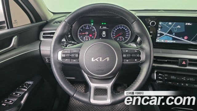 Kia K5 2023 — Şəkil 14/20