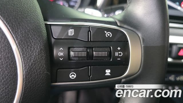 Kia K5 2023 — Şəkil 16/20