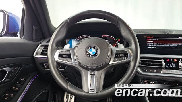 BMW 3 Series 2019 — ფოტო 13/20