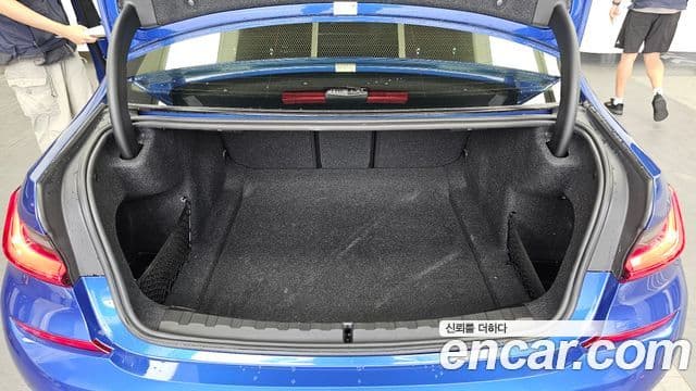 BMW 3 Series 2019 — ფოტო 20/20