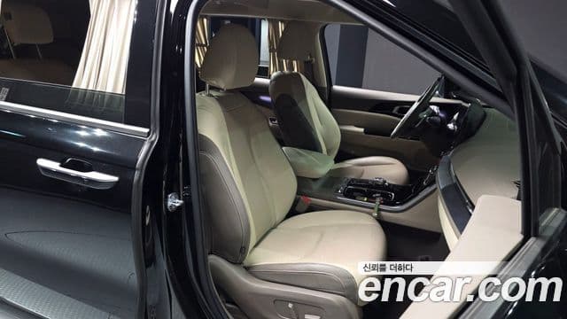 Kia Carnival 2023 — Şəkil 12/20