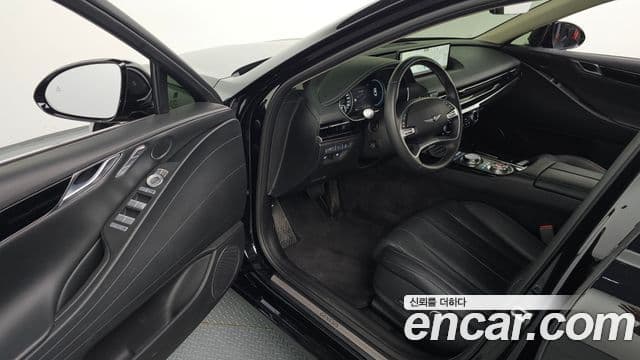 Genesis G80 2023 — Photo 16/20