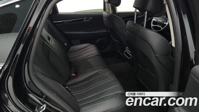 Genesis G80 2023 — Photo 2/20