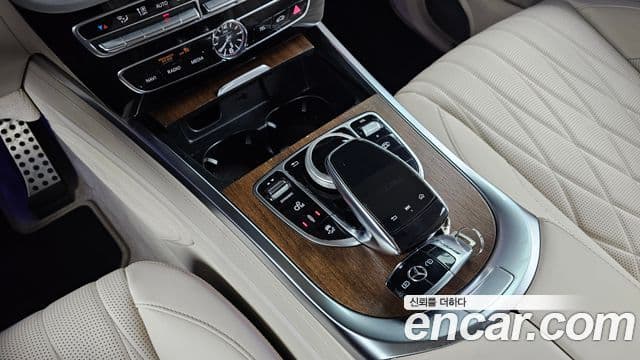 Mercedes-Benz G-Class 2023 — Фото 9/20