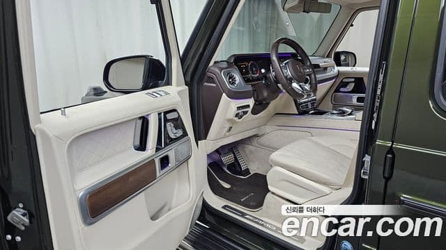 Mercedes-Benz G-Class 2023 — Фото 10/20
