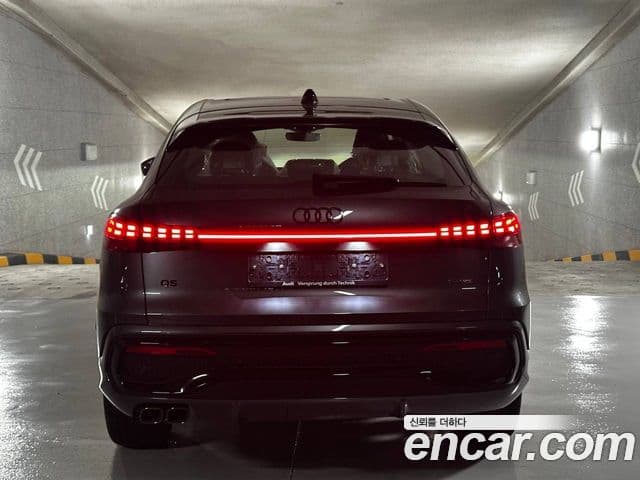 Audi Q5 2025 — ფოტო 4/12