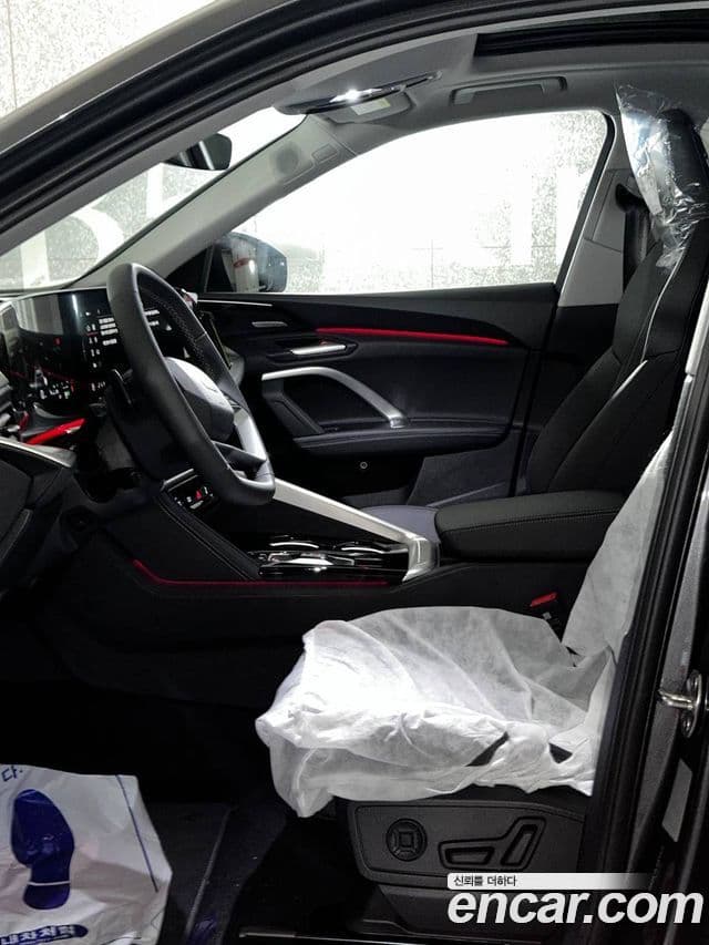 Audi Q5 2025 — ფოტო 6/12