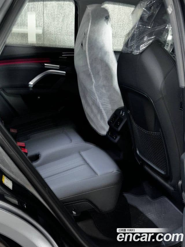 Audi Q5 2025 — ფოტო 7/12
