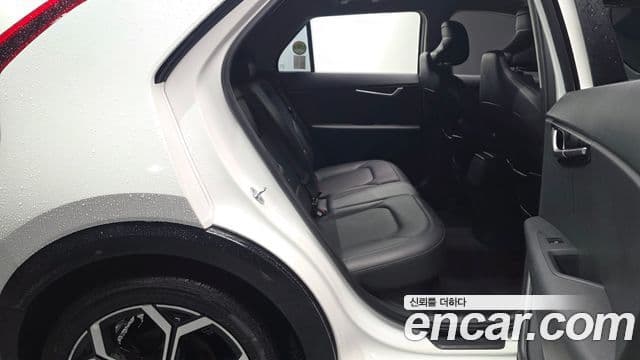 Kia Niro 2022 — Şəkil 11/20
