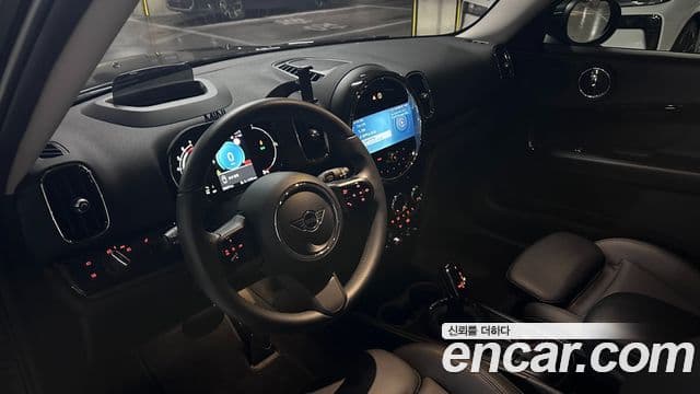 Mini Cooper Countryman 2023 — ფოტო 10/20
