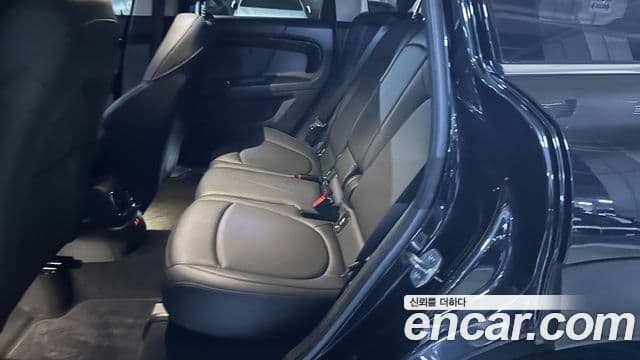 Mini Cooper Countryman 2023 — фото 16 из 20