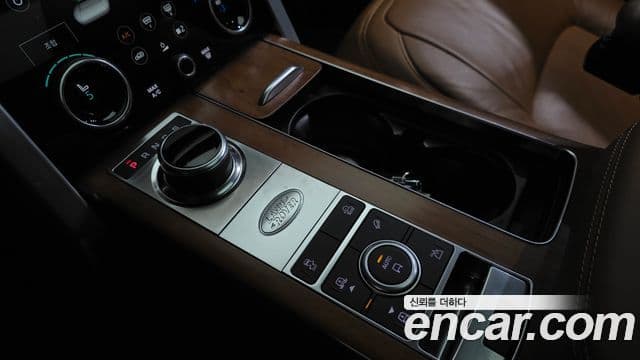 Land Rover Range Rover 2022 — Photo 15/20