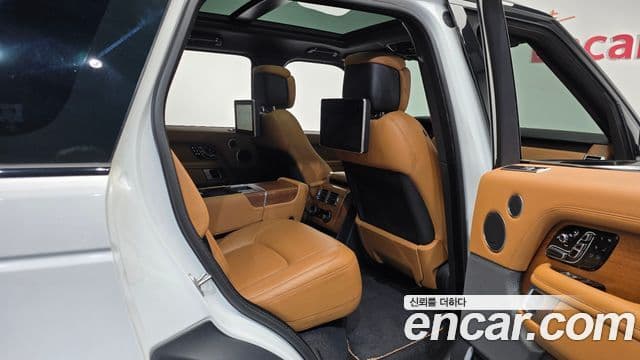 Land Rover Range Rover 2022 — ფოტო 10/20