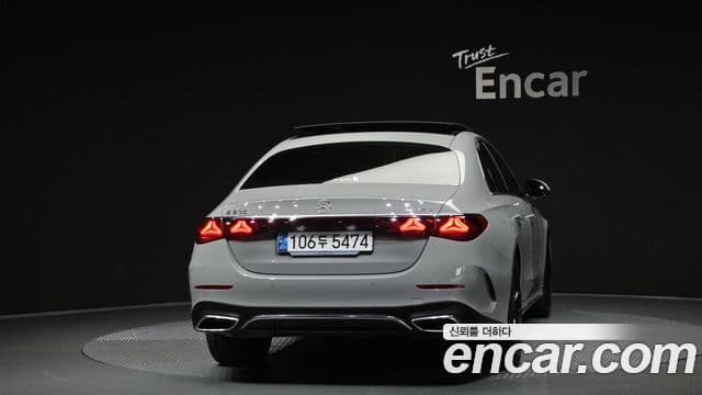 Mercedes-Benz E-Class 2024 — Фото 4/20