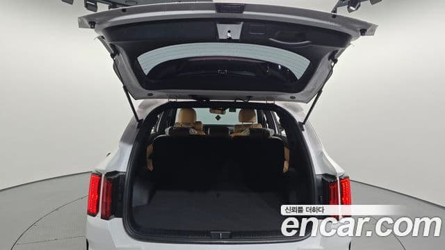 Kia Sorento 2020 — ფოტო 18/20