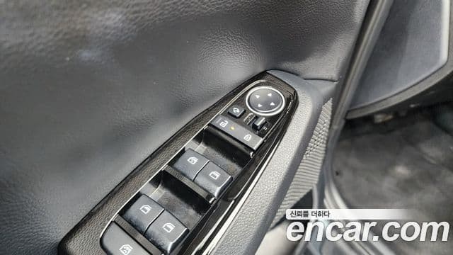 Kia Seltos 2023 — ფოტო 20/20