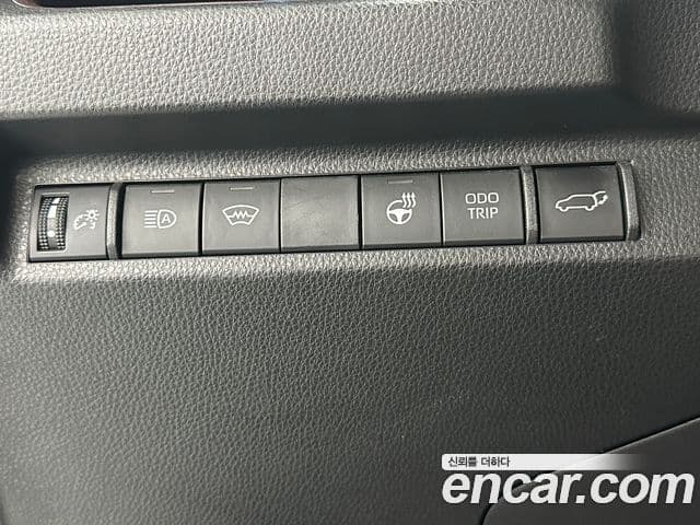 Toyota RAV4 2023 — Şəkil 13/19