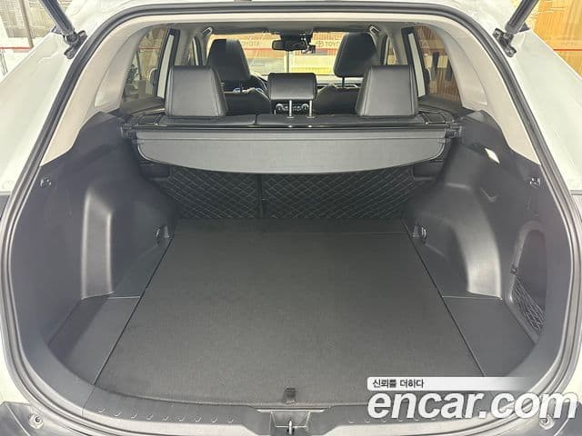 Toyota RAV4 2023 — Şəkil 18/19