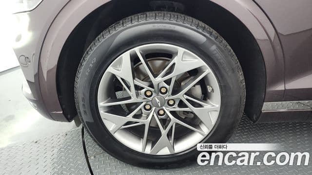 Genesis GV70 2021 — ფოტო 5/20