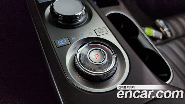 Genesis GV70 2021 — ფოტო 9/20
