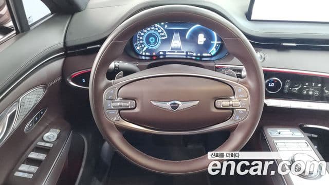 Genesis GV70 2021 — ფოტო 13/20