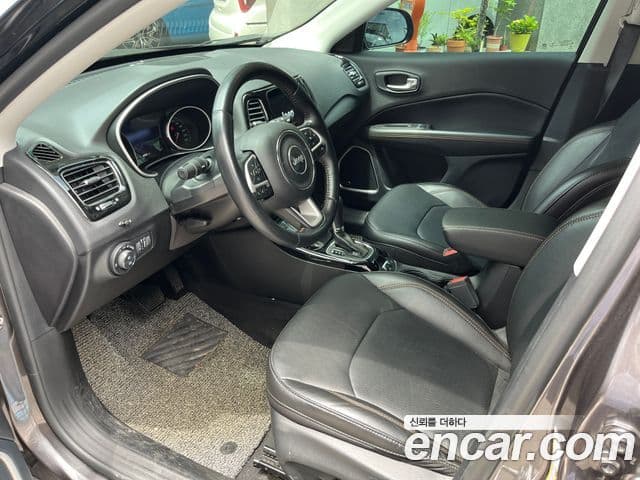 Jeep Compass 2021 — Şəkil 10/18