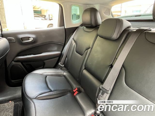 Jeep Compass 2021 — Şəkil 11/18