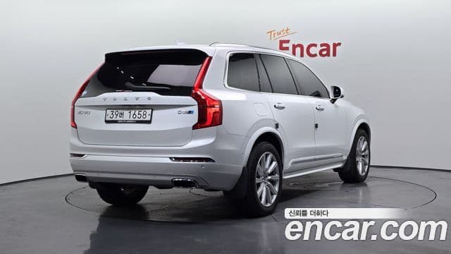 Volvo XC90 2018 — Şəkil 2/20