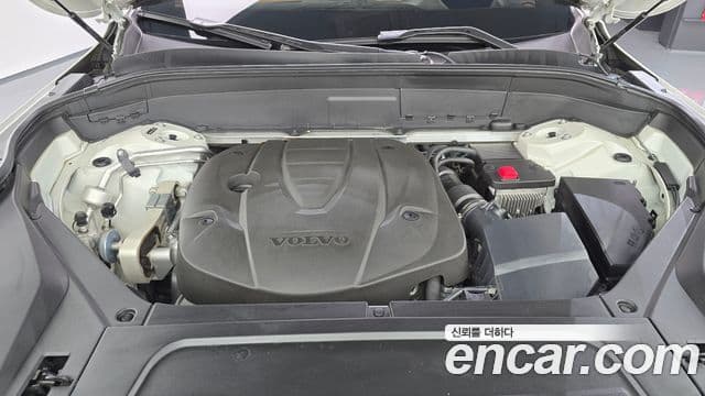 Volvo XC90 2018 — Şəkil 6/20