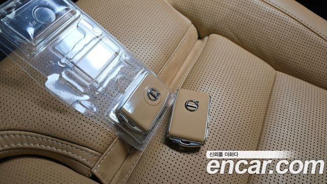 Volvo XC90 2018 — Şəkil 16/20