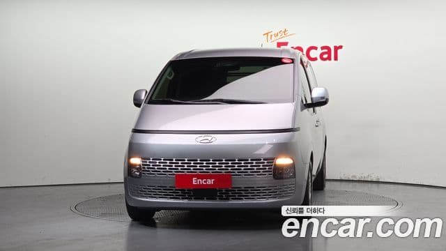 Hyundai Staria 2022 — ფოტო 3/20