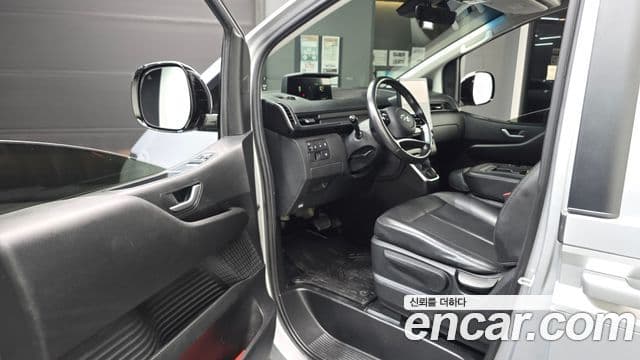 Hyundai Staria 2022 — ფოტო 10/20