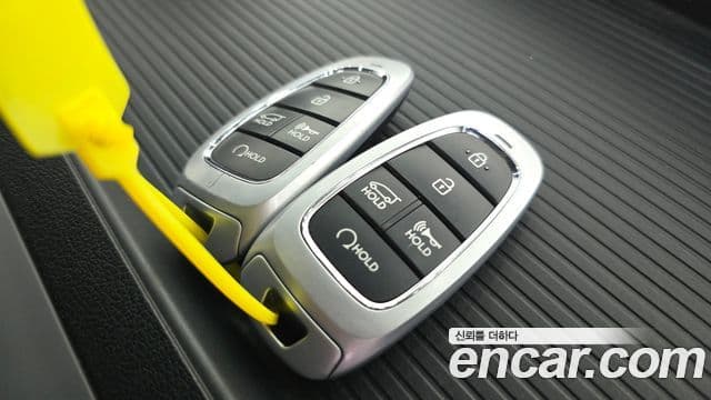 Hyundai Staria 2022 — ფოტო 18/20