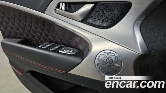 Genesis G70 2019 — ფოტო 14/20