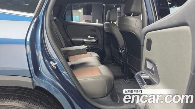 Mercedes-Benz EQA 2021 — ფოტო 2/31