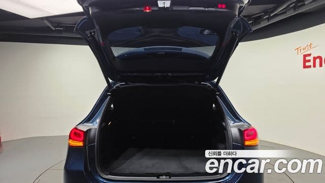 Mercedes-Benz EQA 2021 — ფოტო 13/31
