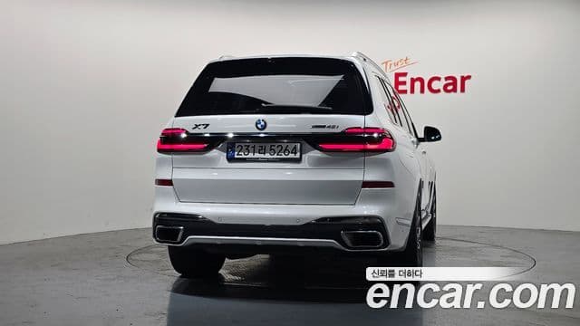 BMW X7 2023 — ფოტო 12/20