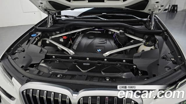BMW X7 2023 — ფოტო 7/20