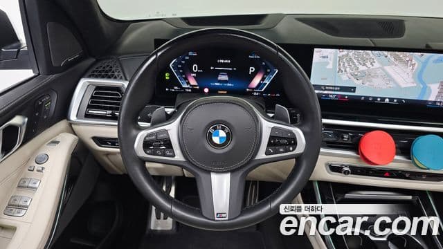 BMW X7 2023 — ფოტო 14/20
