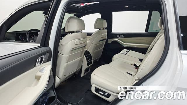 BMW X7 2023 — ფოტო 10/20