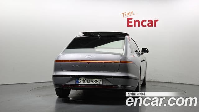 Hyundai Grandeur Hybrid 2023 — Photo 11/20