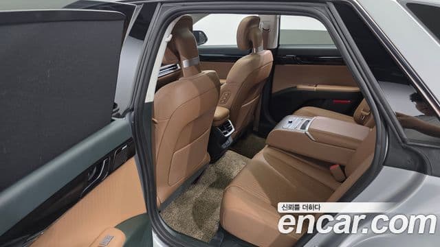 Hyundai Grandeur Hybrid 2023 — Photo 9/20