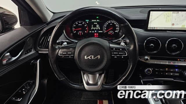 Kia Stinger 2021 — Şəkil 13/20