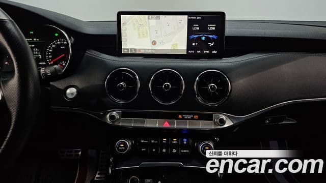 Kia Stinger 2021 — Şəkil 14/20