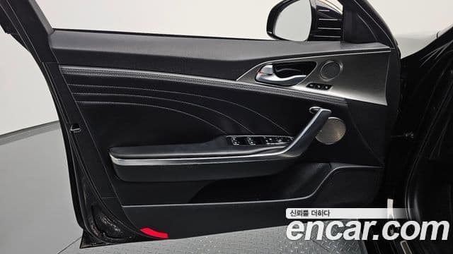 Kia Stinger Meister 2021 — Photo 26/37
