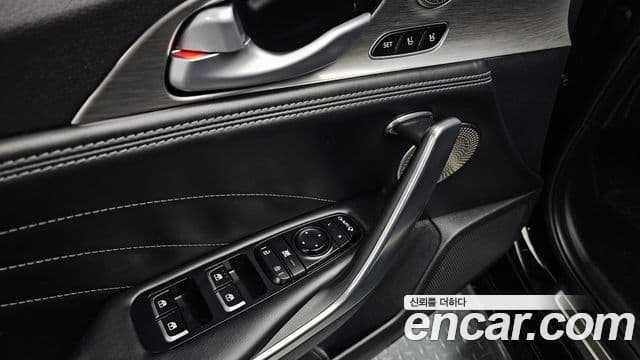 Kia Stinger Meister 2021 — Photo 9/37